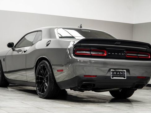 Used 2023 Dodge Challenger SRT Hellcat image 11