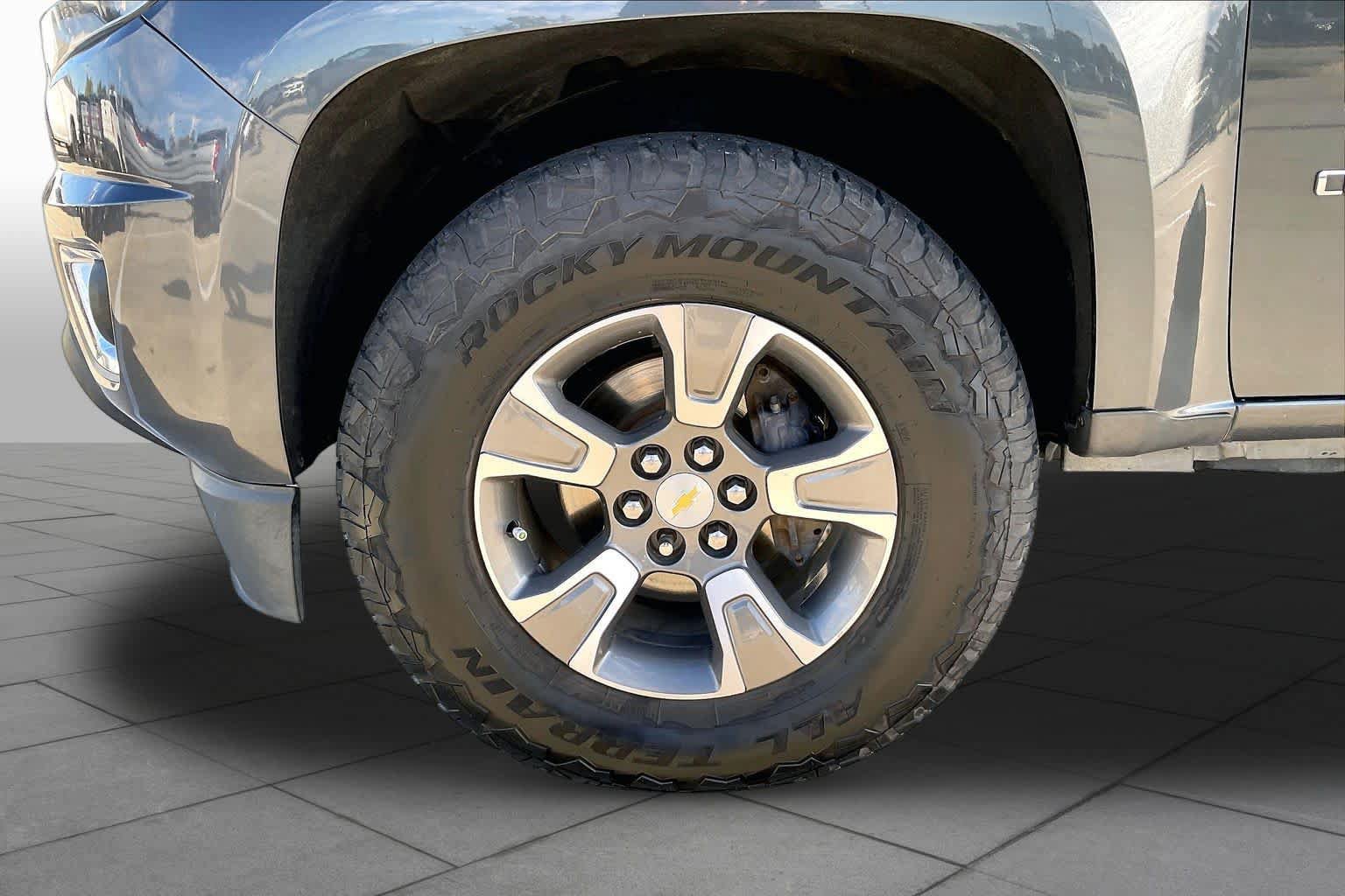 Used 2016 Chevrolet Colorado Z71 AWD/4WD image 11