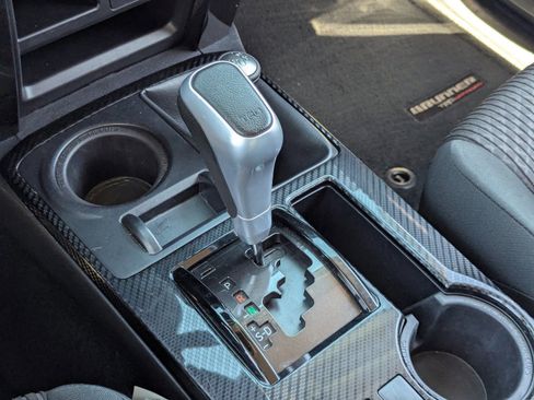 Used 2022 Toyota 4Runner TRD Off-Road image 32