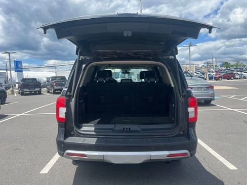 Used 2024 Ford Expedition XLT AWD/4WD image 6