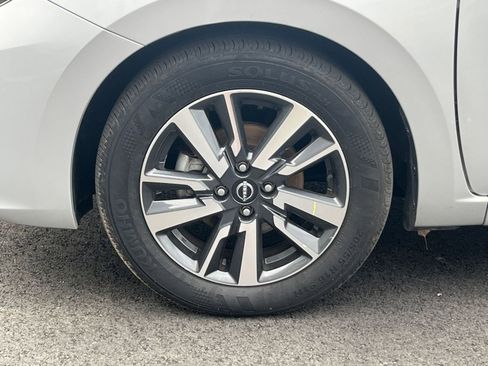 Used 2025 Nissan Versa SV FWD image 30