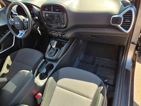 Used 2024 Kia Soul LX w/ Option Group 015 FWD image 21