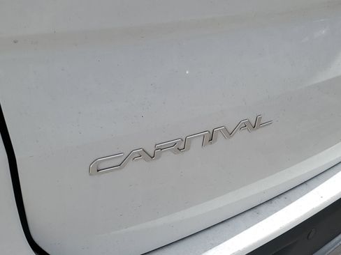 Used 2024 Kia Carnival SX Prestige FWD image 5