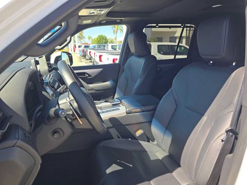 Used 2023 Lexus LX 600 F Sport w/ Accessory Package (Z1) AWD/4WD image 22