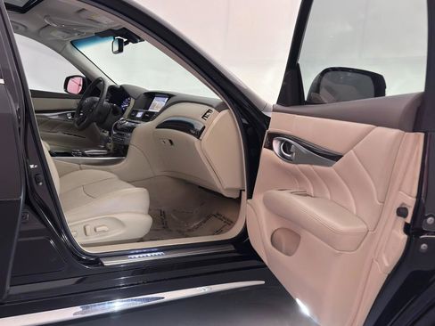 Used 2015 INFINITI Q70 L 3.7 w/ Technology Package image 24