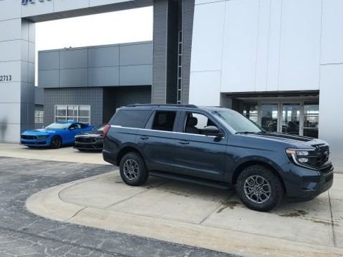 New 2026 Ford Expedition Active image 1