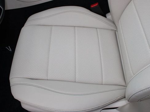 New 2026 Mercedes-Benz GLE 450 4MATIC image 17