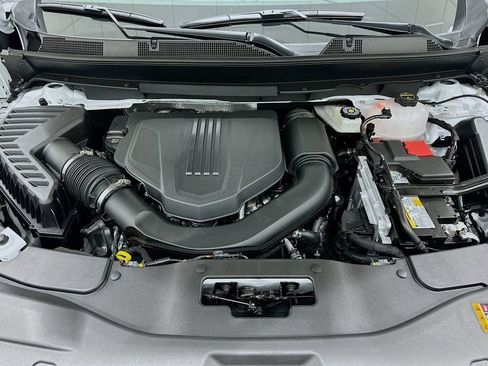 New 2026 GMC Acadia AT4 w/ Luxury Package AWD/4WD image 32