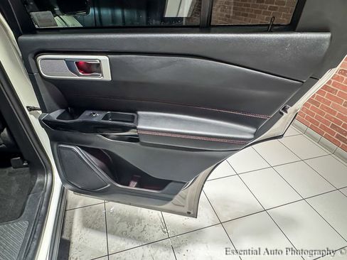 Used 2022 Ford Explorer ST-Line w/ Class IV Trailer Tow Package image 32