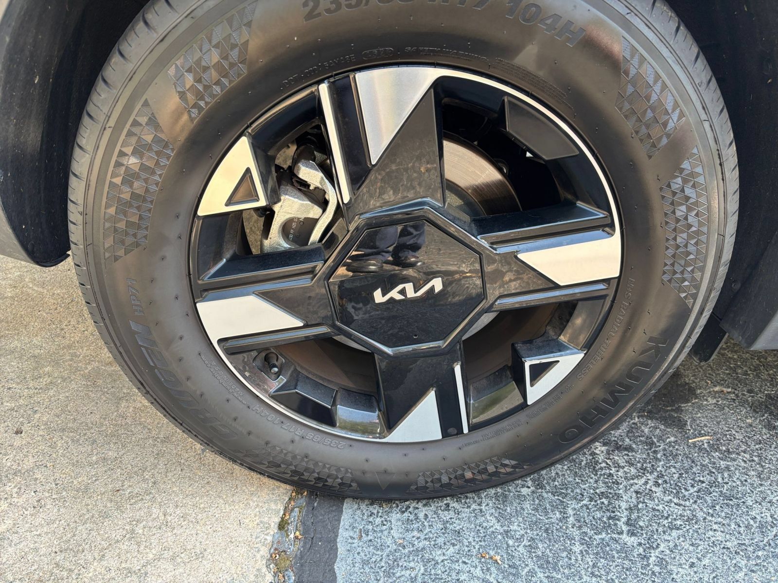 Used 2026 Kia Sportage LX FWD image 24