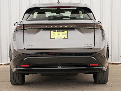 Used 2023 Nissan Ariya Engage image 10