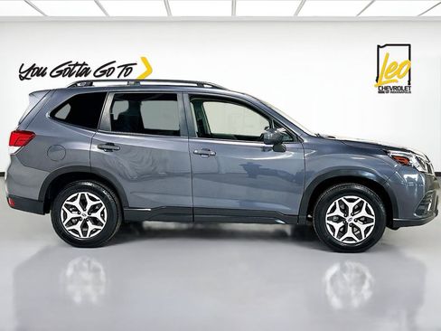 Used 2023 Subaru Forester Premium AWD/4WD image 5
