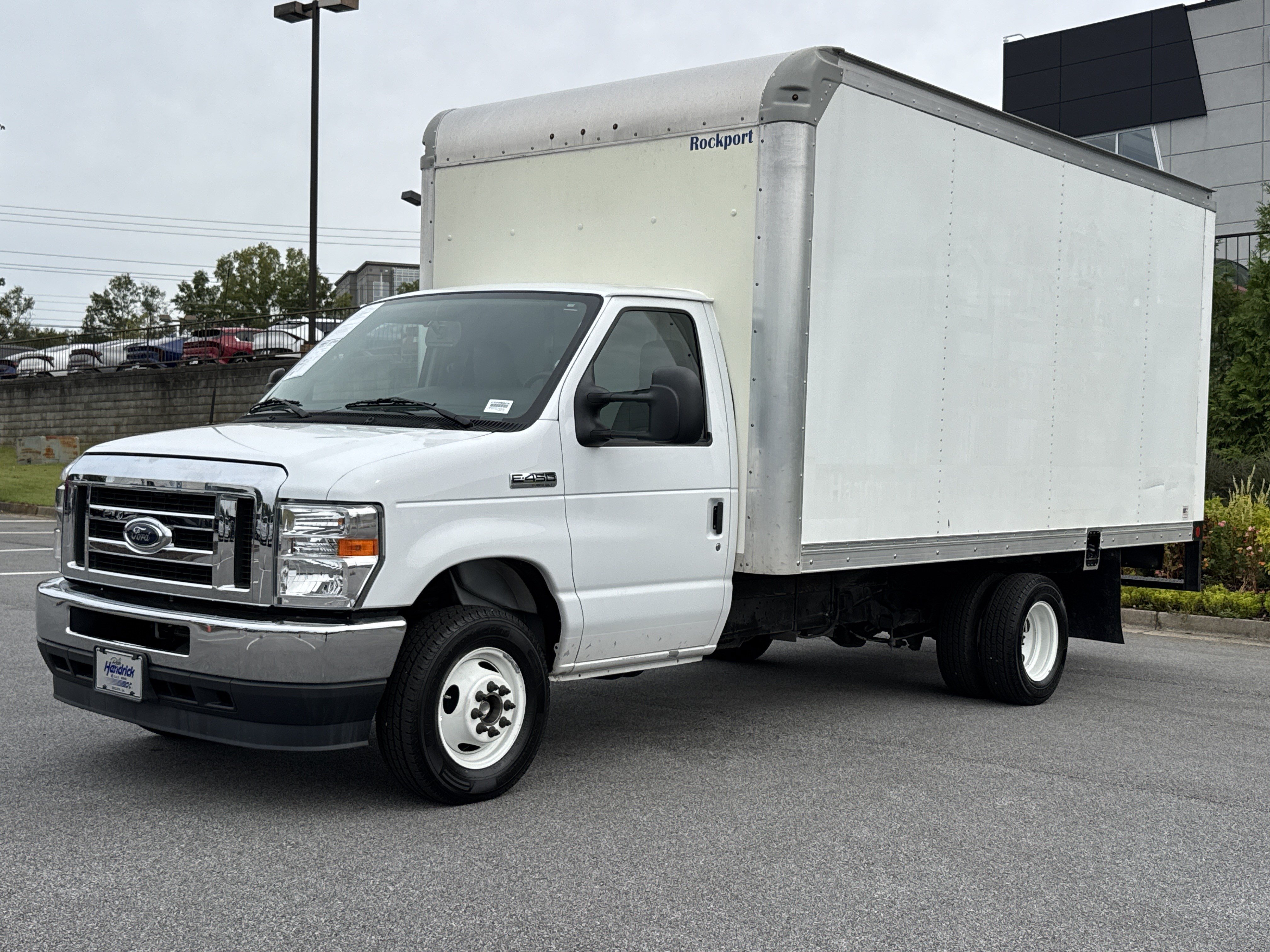 Used 2023 Ford E-450 and Econoline 450 Super Duty w/ Power Windows & Locks Group RWD image 5