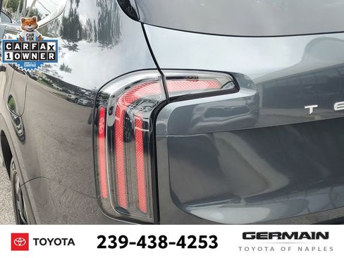 Used 2024 Kia Telluride EX image 16