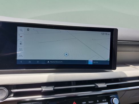 Certified 2025 Hyundai Tucson Limited FWD image 24