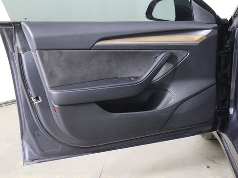 Used 2022 Tesla Model 3 Long Range AWD/4WD image 16