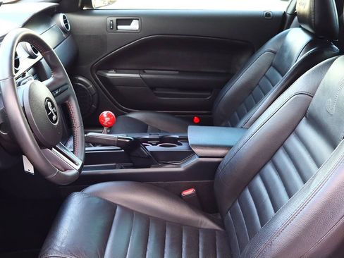 Used 2009 Ford Mustang Shelby GT500 RWD image 13
