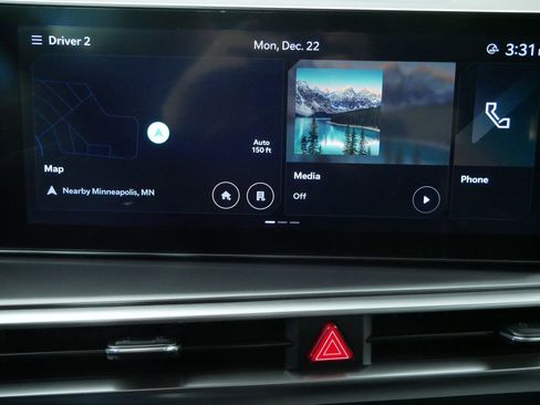 Certified 2025 Kia Sorento S image 23