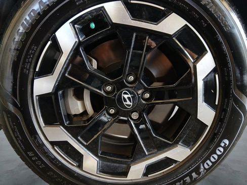 Used 2025 Hyundai Santa Fe SE FWD image 14
