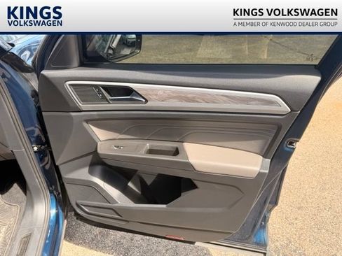 Used 2023 Volkswagen Atlas Cross Sport SE AWD/4WD image 20