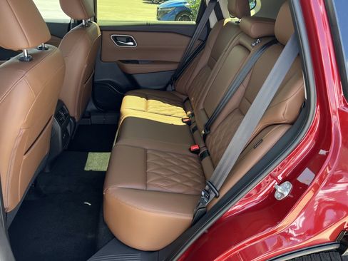 New 2026 Nissan Rogue Platinum AWD/4WD image 15