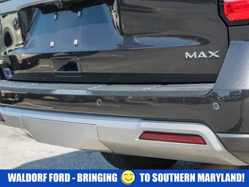 Used 2024 Ford Expedition Max XLT image 10