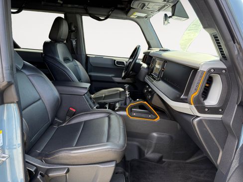 Used 2021 Ford Bronco Badlands image 19