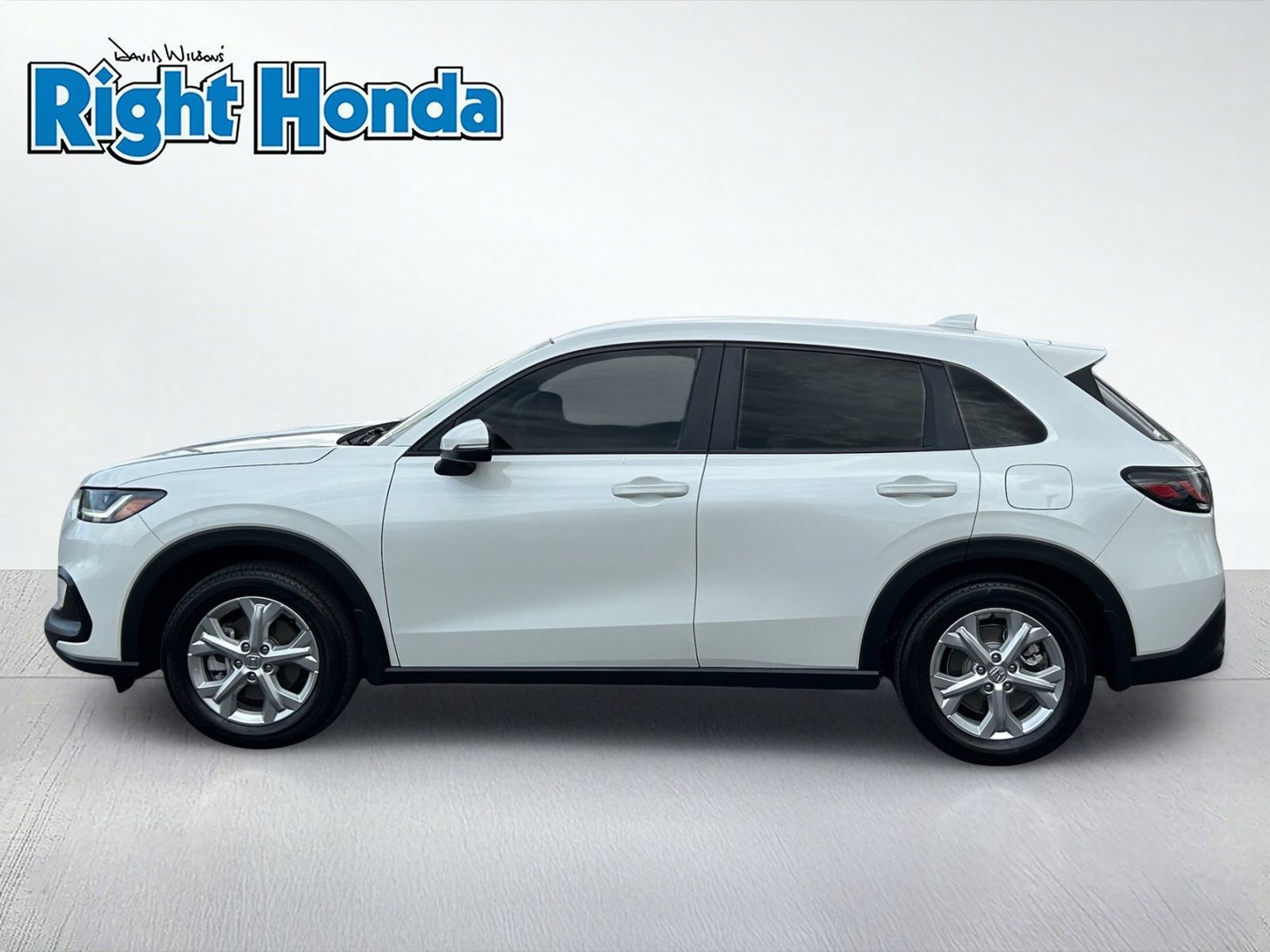 Certified 2023 Honda HR-V LX image 3