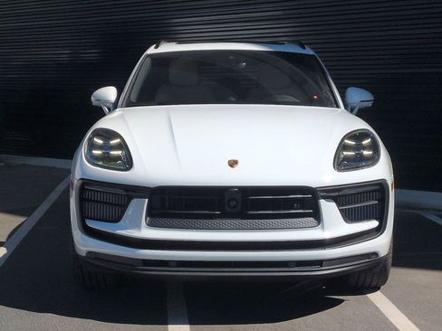 New 2026 Porsche Macan S image 6