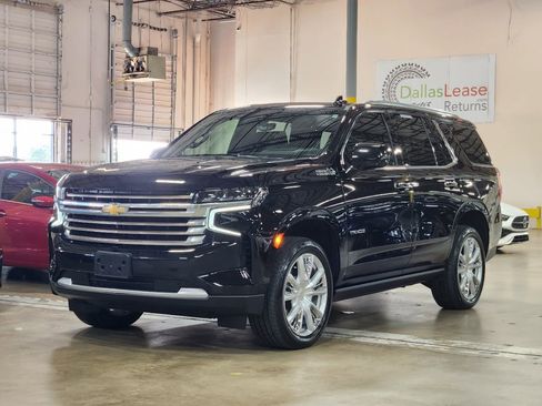 Used 2024 Chevrolet Tahoe High Country w/ Advanced Technology Package AWD/4WD image 3