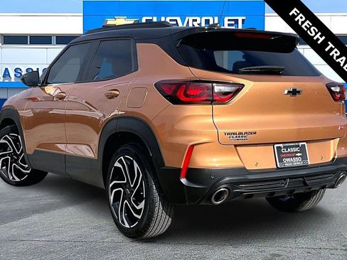 Used 2024 Chevrolet TrailBlazer RS w/ Driver Confidence Package image 4