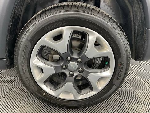 Used 2018 Jeep Compass Limited AWD/4WD image 25