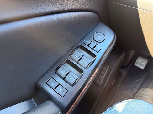 Used 2019 Chevrolet Tahoe Premier w/ Premier Plus Edition image 21