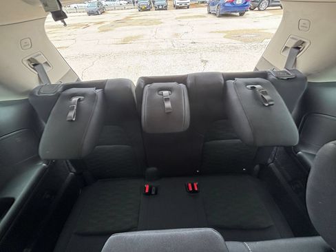 Used 2025 Nissan Pathfinder SV AWD/4WD image 31