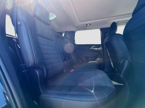 Used 2025 Mitsubishi Outlander SE FWD image 32