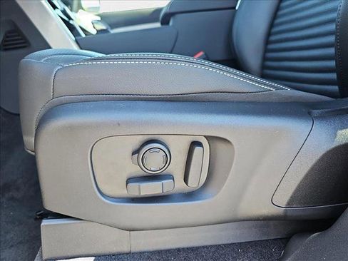 New 2025 Land Rover Discovery Dynamic SE AWD/4WD image 29