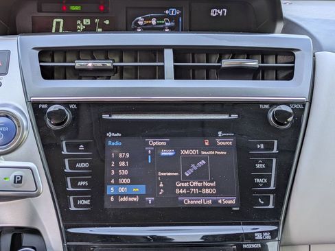 Used 2015 Toyota Prius V Three image 19