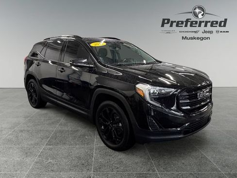 Used 2019 GMC Terrain SLE w/ Driver Convenience Package AWD/4WD image 1