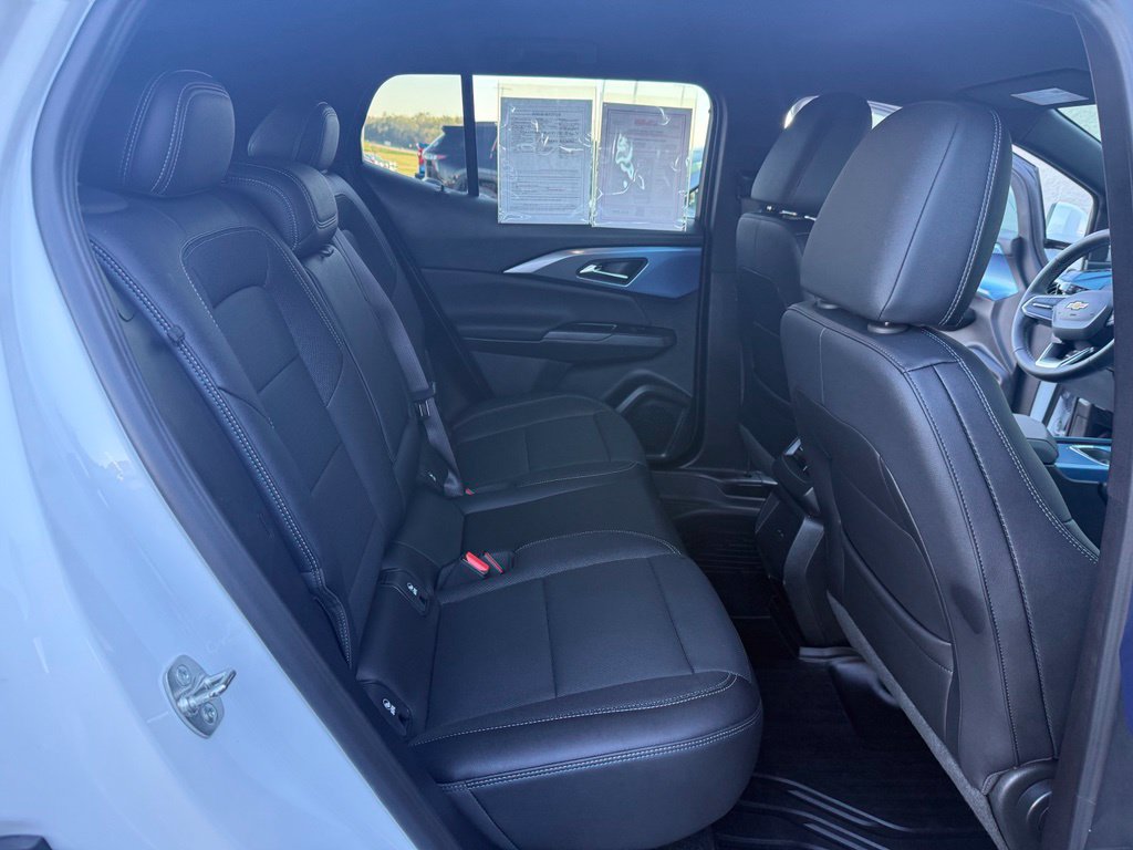 Used 2024 Chevrolet Equinox EV LT AWD/4WD image 17