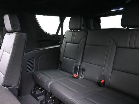 Used 2025 Chevrolet Suburban RST w/ Comfort Package AWD/4WD image 22