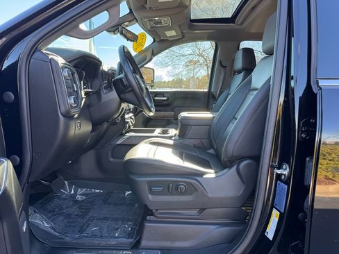 Used 2022 GMC Sierra 2500 Denali w/ Denali Black Diamond Edition image 18