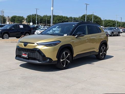 Used 2024 Toyota Corolla Cross AWD Hybrid image 10
