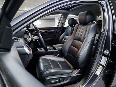 Certified 2021 Honda Accord Touring image 21