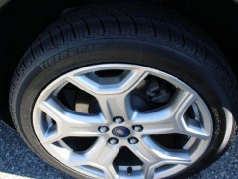 Used 2017 Ford Escape Titanium FWD image 36