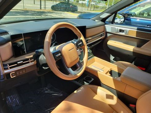 Used 2025 Hyundai Santa Fe Limited image 11