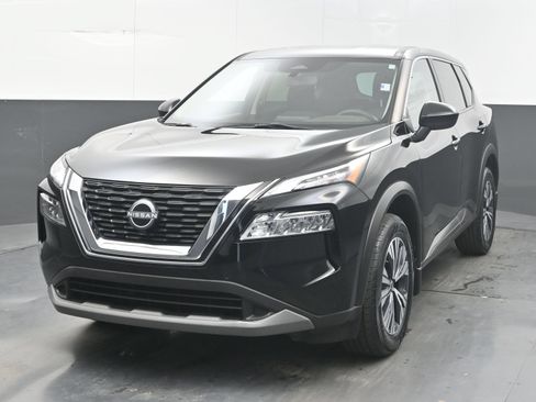 Used 2023 Nissan Rogue SV FWD image 3