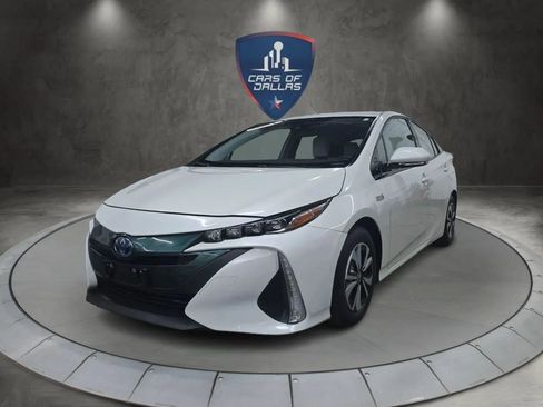 Used 2019 Toyota Prius Prime Premium image 1