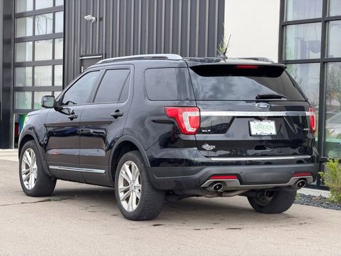 Used 2018 Ford Explorer XLT w/ Equipment Group 202A image 3