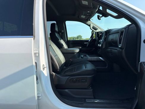 Used 2023 GMC Sierra 3500 Denali w/ Technology Package AWD/4WD image 12