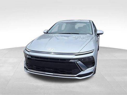 New 2025 Hyundai Sonata SEL FWD image 3